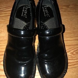 Black nursing shoes